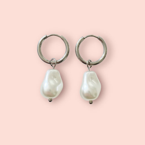 Baroque Pearl Hoops - Sølv